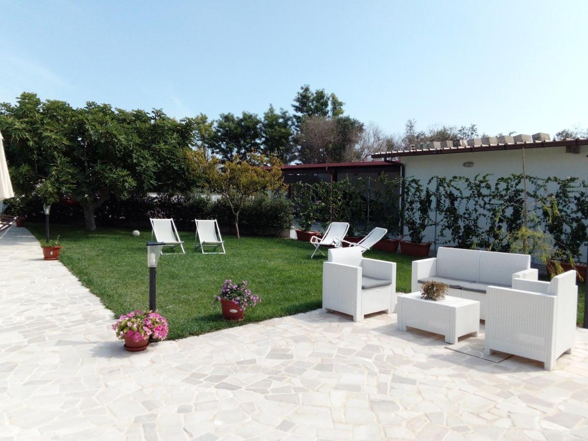 Casa Vacanza Augusto Uggiano La Chiesa Extérieur photo