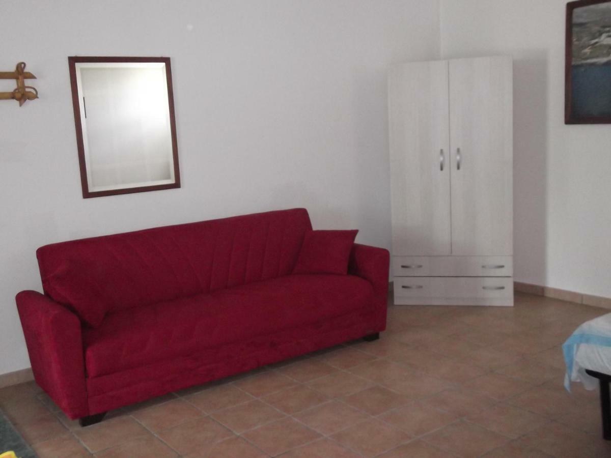 Casa Vacanza Augusto Uggiano La Chiesa Extérieur photo